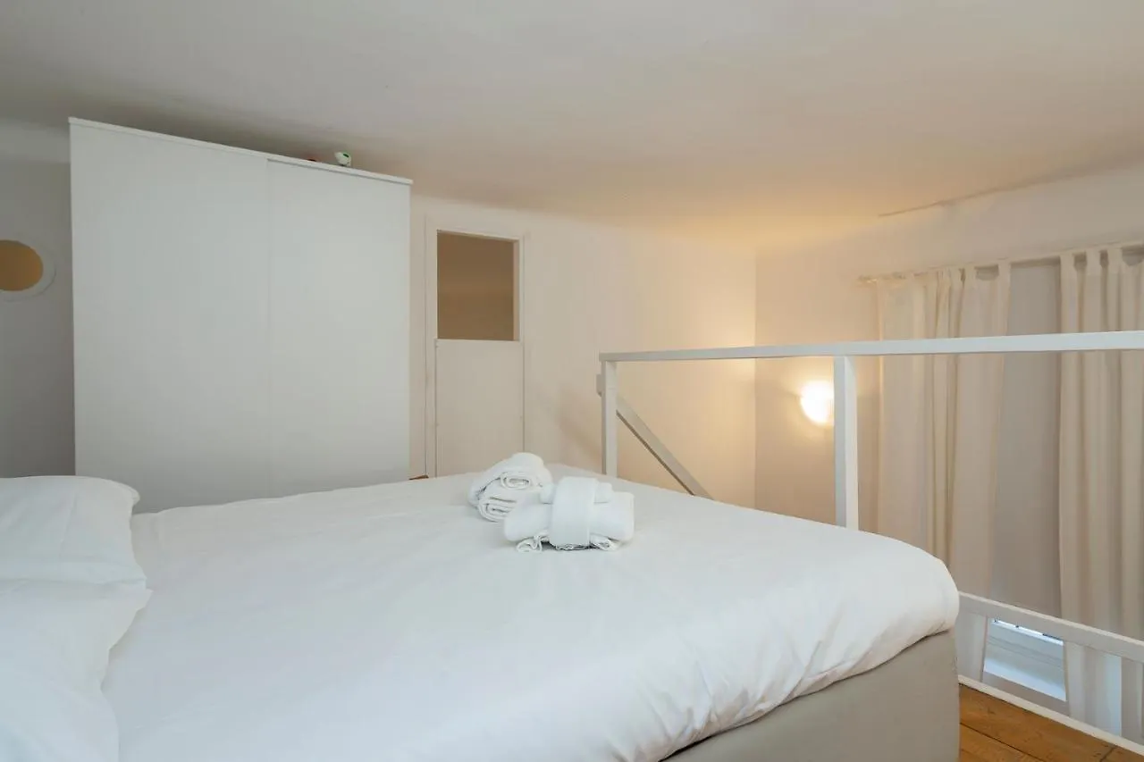 Flat In Isola De Castillia 22 Milano