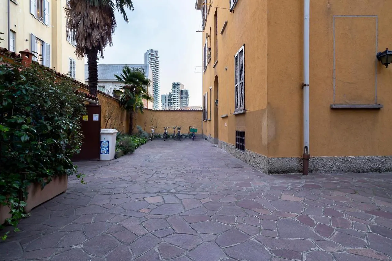 Flat In Isola De Castillia 22 Milano