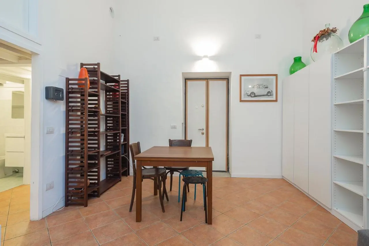 Appartement Flat In Isola De Castillia 22 Milaan